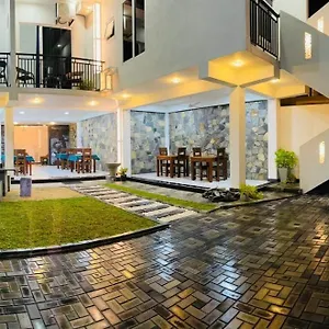 *** Maison d'hôtes Funwhales Sri Lanka